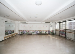 整租·新华园 9室1厅 东/西_新华园租房