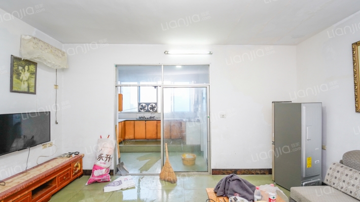 黑龙江路231号二手房实景图