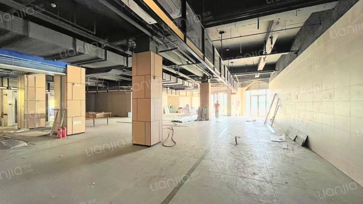 易和岭秀滨城二手房实景图