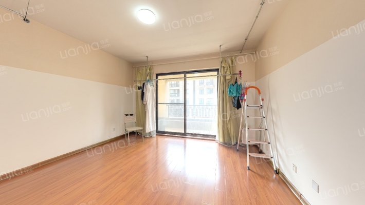 复地御钟山二期二手房实景图