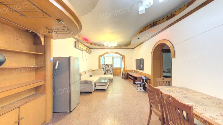 黄金堡普通住宅小区二手房实景图