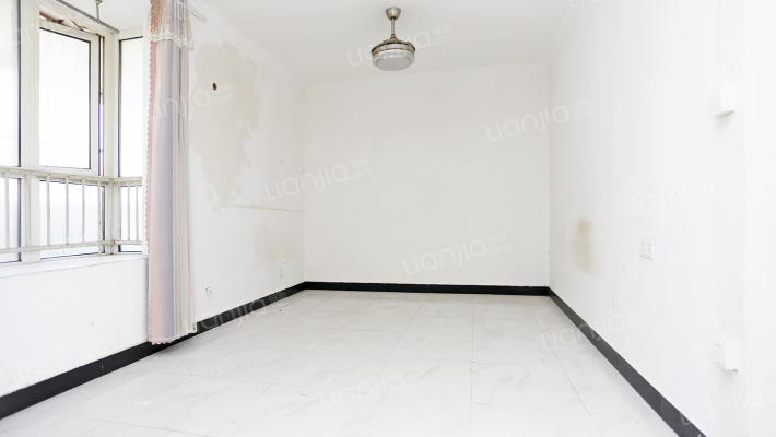 翔黄雅苑二手房实景图