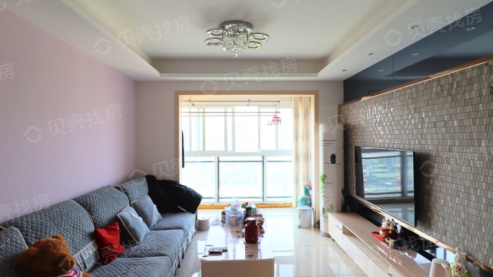 金江外 滩3室2厅环境安静舒适适合居住-客厅