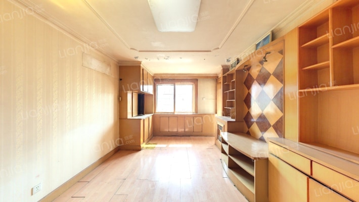 金湾花园二手房实景图