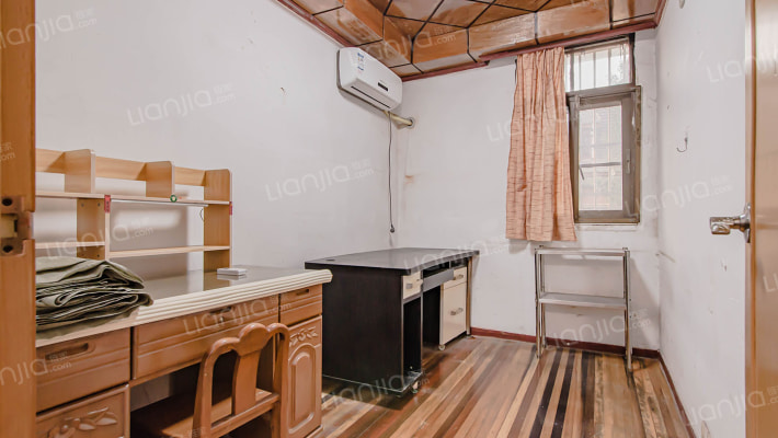 胶州路424弄二手房实景图