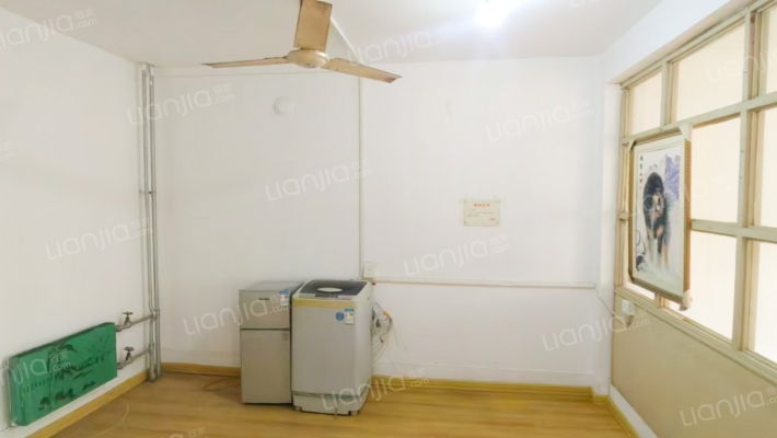 齐鲁制药宿舍二手房实景图