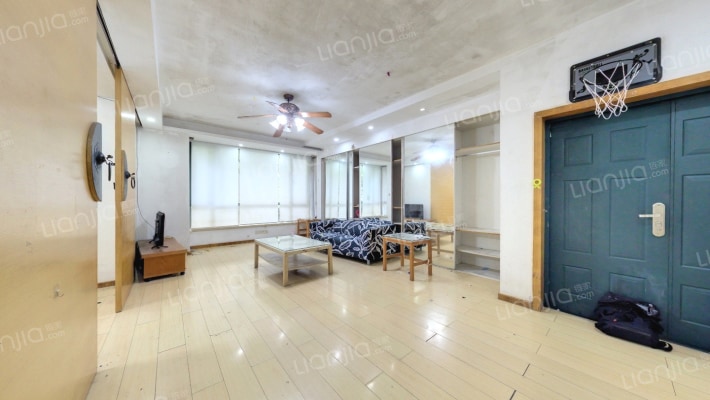 仕嘉名苑二手房实景图