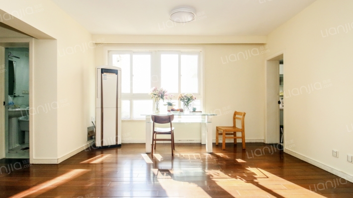 新闸大厦二手房实景图