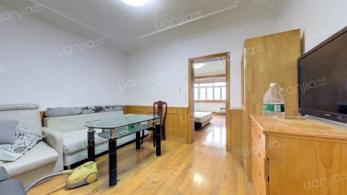 奎照路411弄二手房实景图