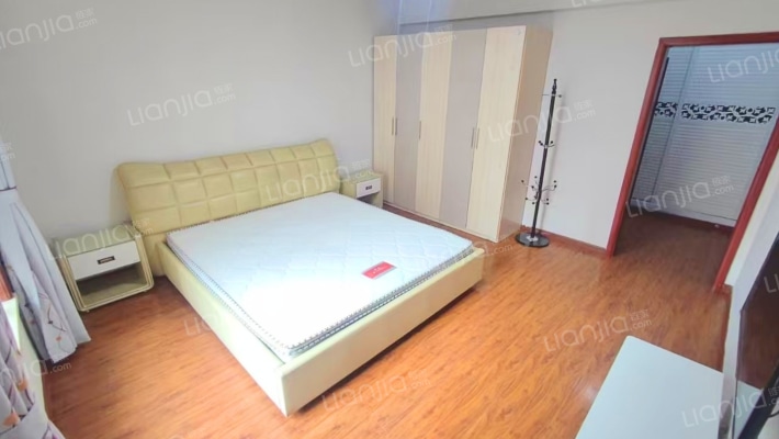 硼砂厂宿舍二手房实景图