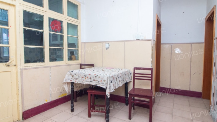 朱方路206号院二手房实景图