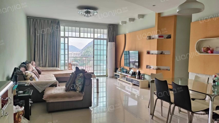 新洲畔江苑二手房实景图