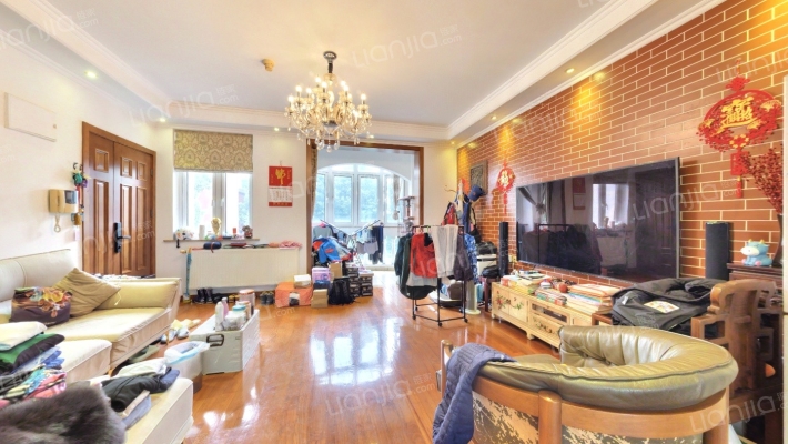 西郊华庭二手房实景图