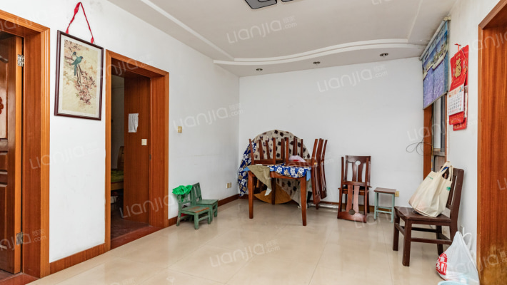 玉乳泉小区二手房实景图