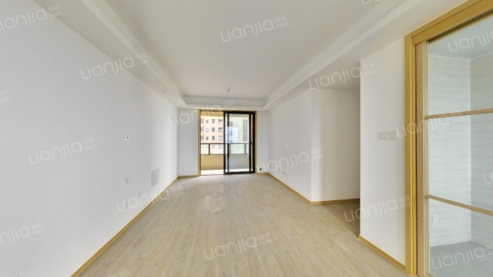 莱蒙湖畔二手房实景图