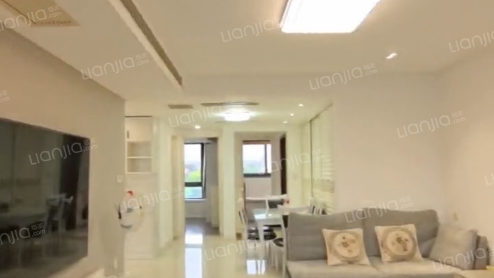 江湾尊堡别墅(公寓)二手房实景图