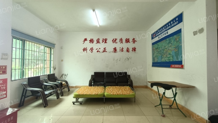 湖滨2区3号湖畔花园二手房实景图