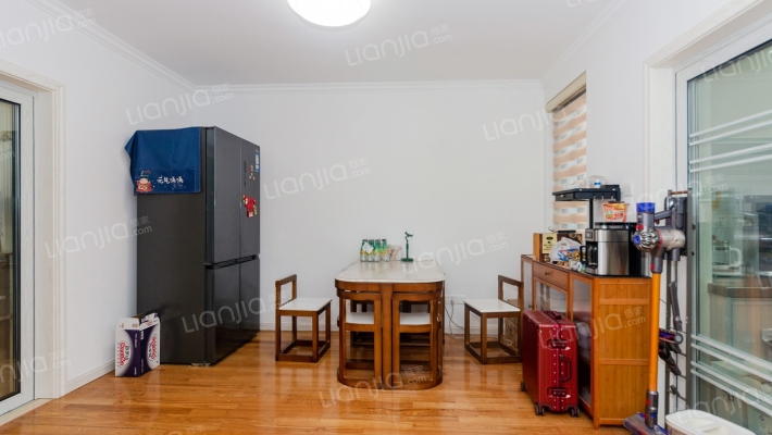 嘉星小区二手房实景图