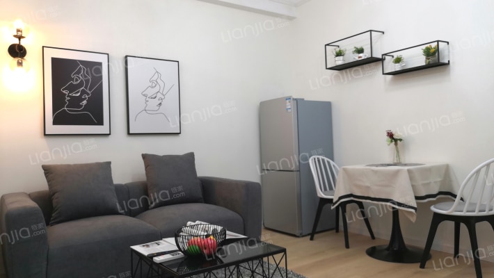 天道俪晶国际公寓二手房实景图