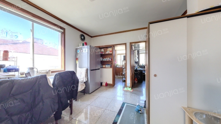 莘沥路18弄二手房实景图