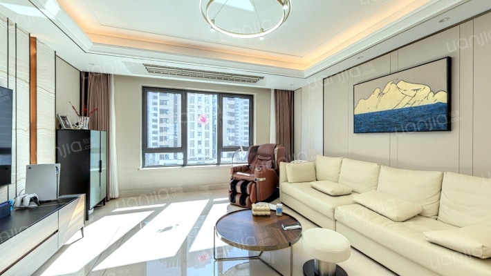 绿地海珀云翡二手房实景图