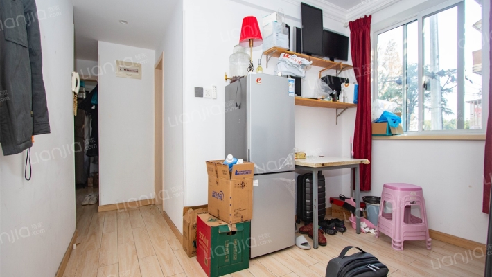 凌兆新村(上浦路606弄)二手房实景图