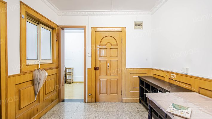 爱建新村二手房实景图