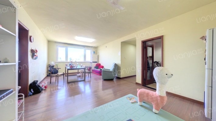 东方金座二手房实景图