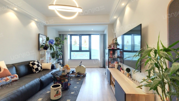 城市之光二手房实景图