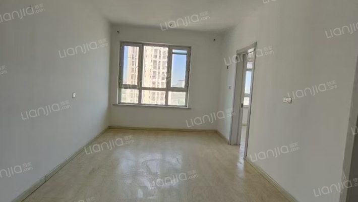 哈东华府二手房实景图