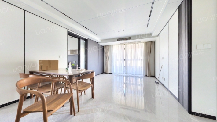 崧泽华城崧文阁二手房实景图