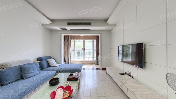 南山绿庭B区二手房实景图