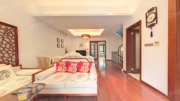 万科红郡二手房实景图