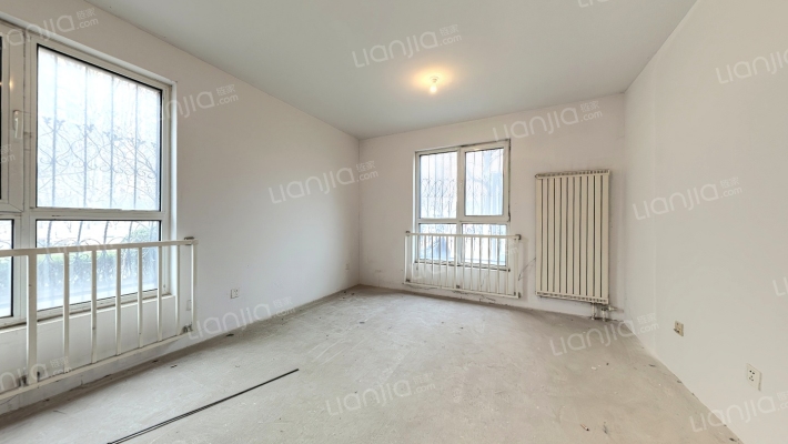 顶秀金瑞家园二手房实景图