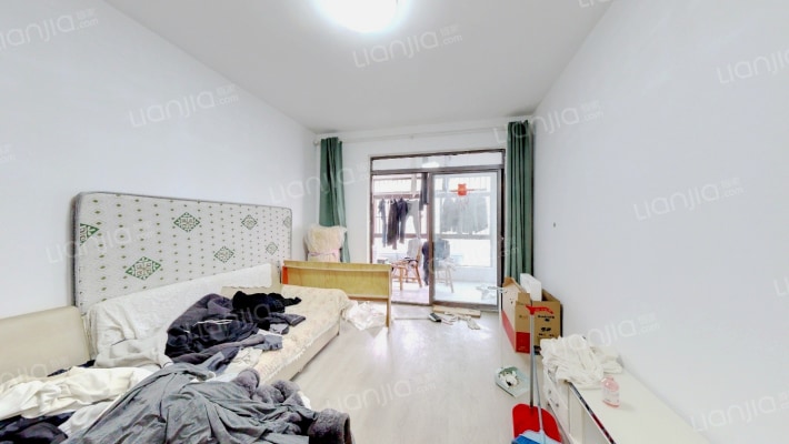 新港雅苑B区二手房实景图