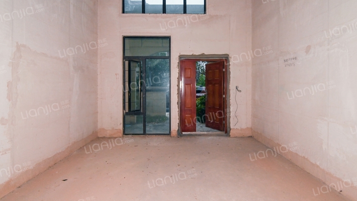 保利半山纳帕溪谷二手房实景图