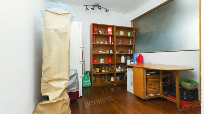 俞三小区二手房实景图