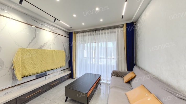 中联名城二手房实景图