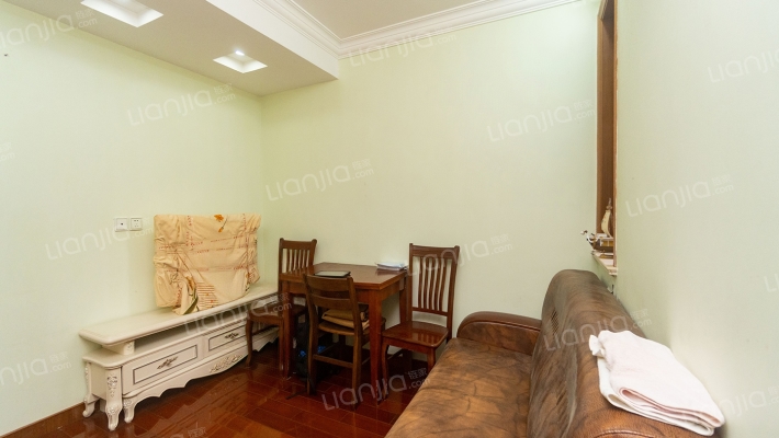 东陆新村二街坊二手房实景图