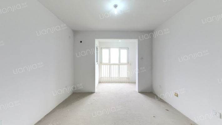 中晟馨苑小区四号院二手房实景图