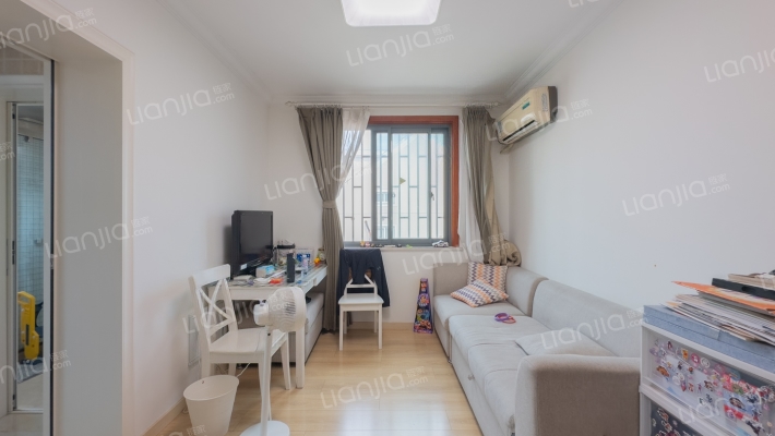 新育公寓二手房实景图