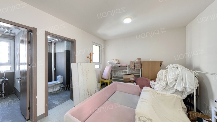 明秀临江苑二手房实景图