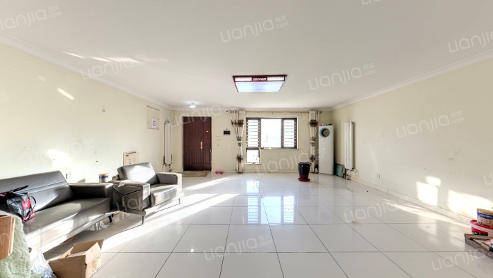 珠江萨尔斯郡二手房实景图