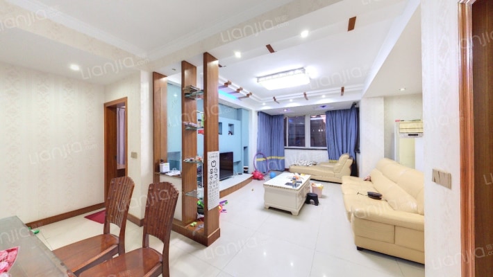 云新小区二手房实景图