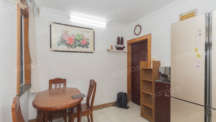 凌兆新村(上浦路202弄)二手房实景图