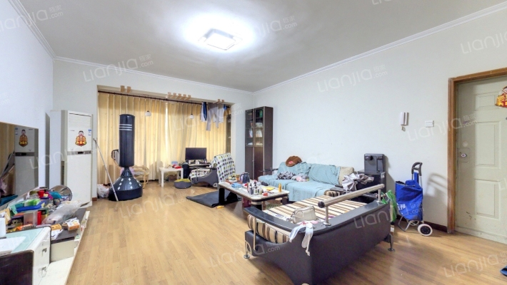 新园二手房实景图