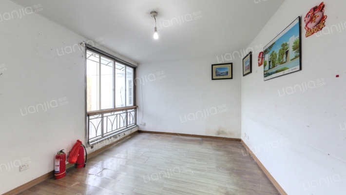 政新花园二手房实景图