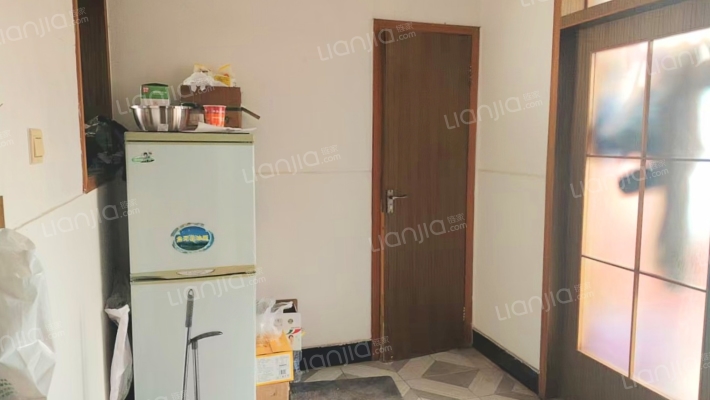 国税局宿舍二手房实景图