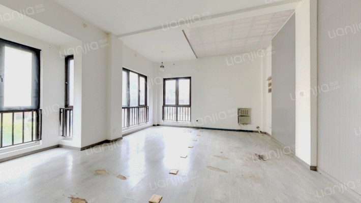 兰郡九里澜溪谷二手房实景图