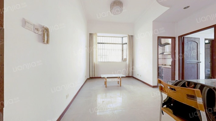 亚太新城富华苑二手房实景图